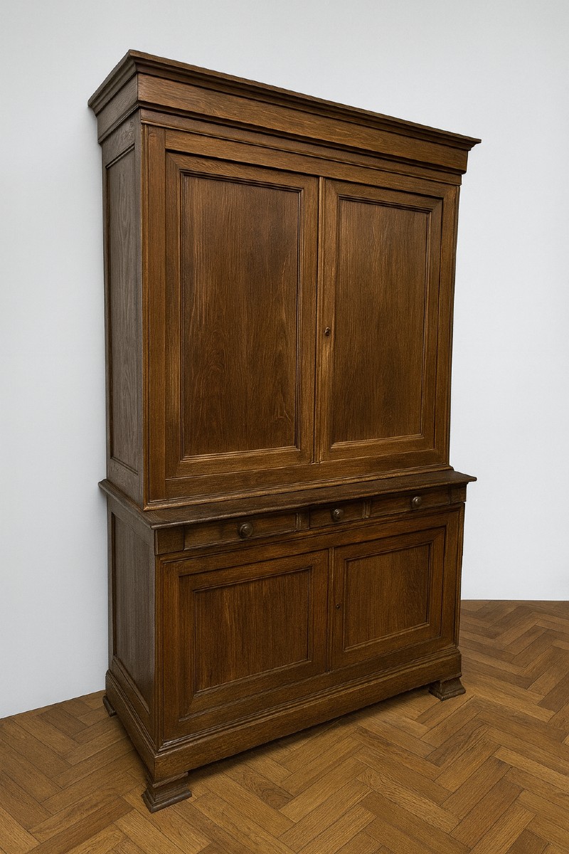 Buffet 2 corps époque Louis Philippe en chene