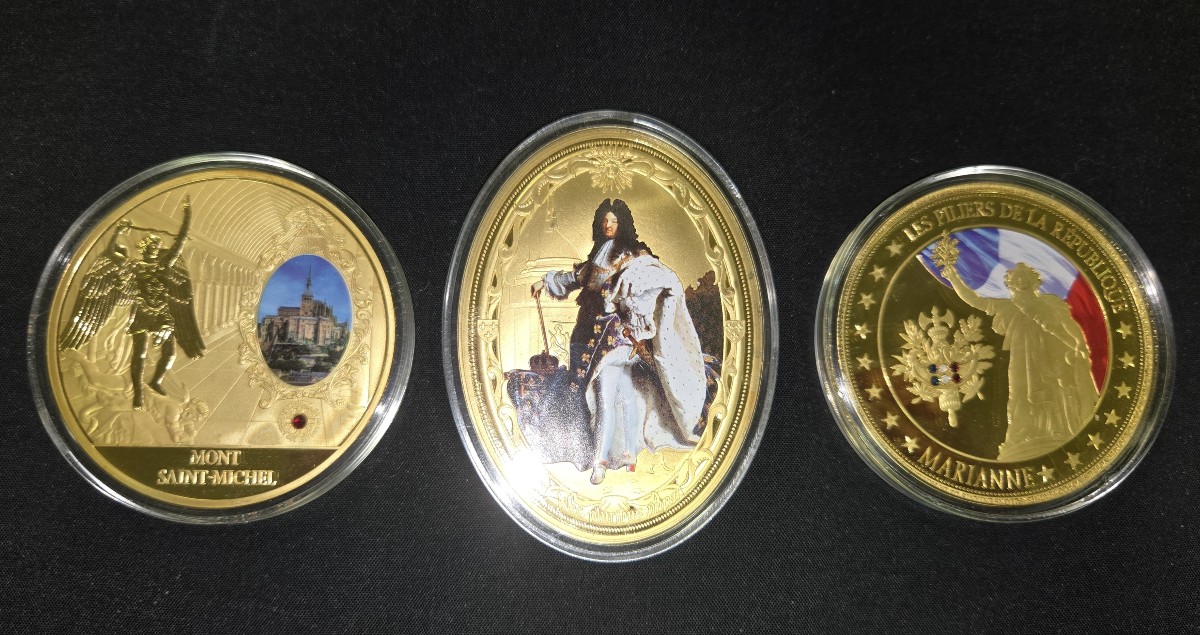 3 Pieces Or Medals In Limited Mintage Gilded With Fine Gold With Swarovski Inlays