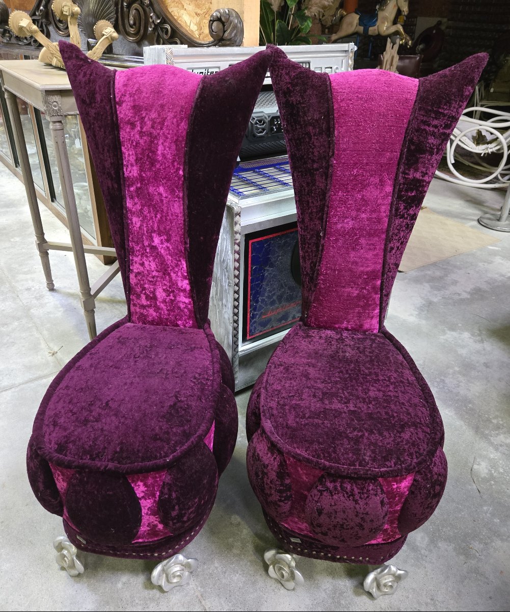 Bretz : Importante paire de fauteuils en velours violine-photo-2