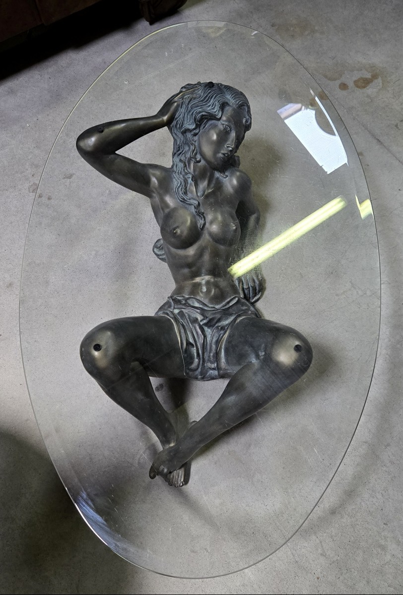 table de salon / femme dénudée en bronze 1970'