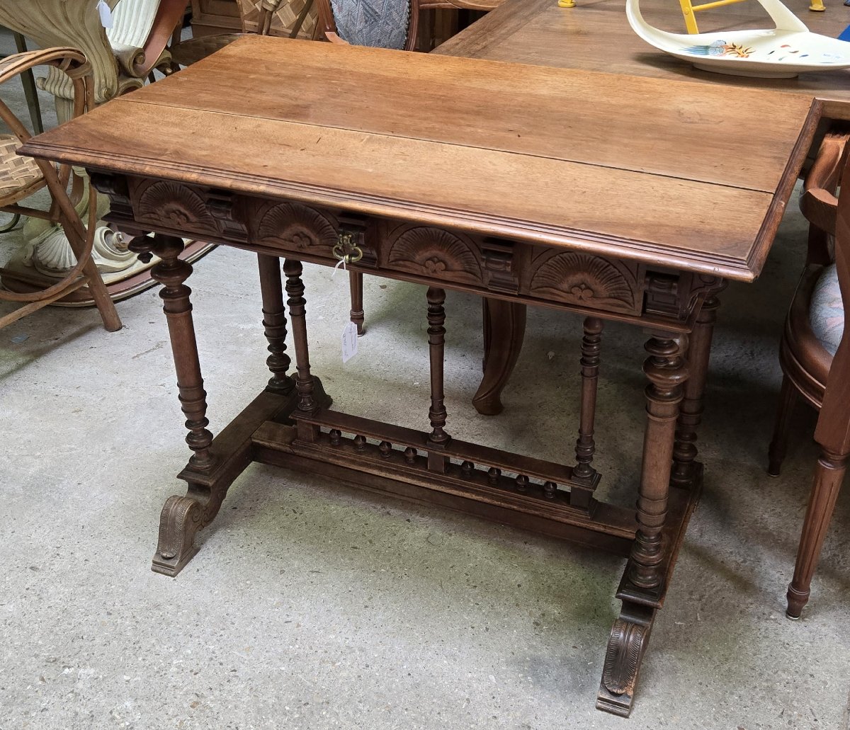 Bureau style Renaissance en noyer-photo-3