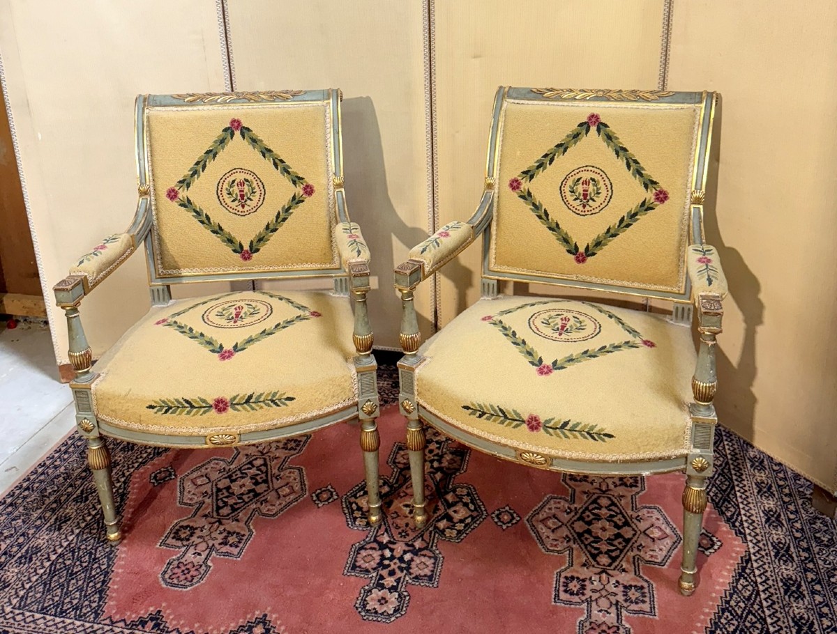 Paire de fauteuils Directoire-Consulat en bois laqué et doré-photo-2