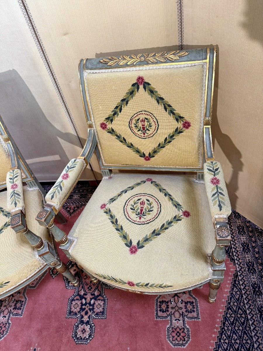 Paire de fauteuils Directoire-Consulat en bois laqué et doré-photo-3