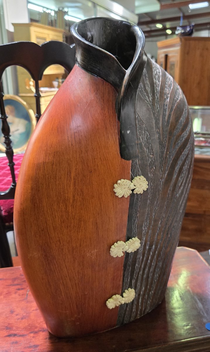 Designer Vase In Carved Wood -photo-1