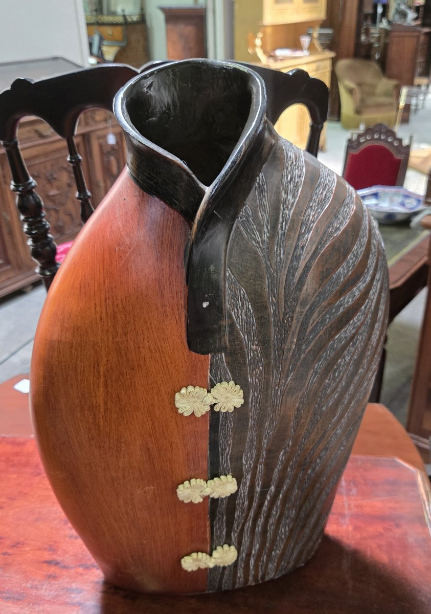 Designer Vase In Carved Wood -photo-3