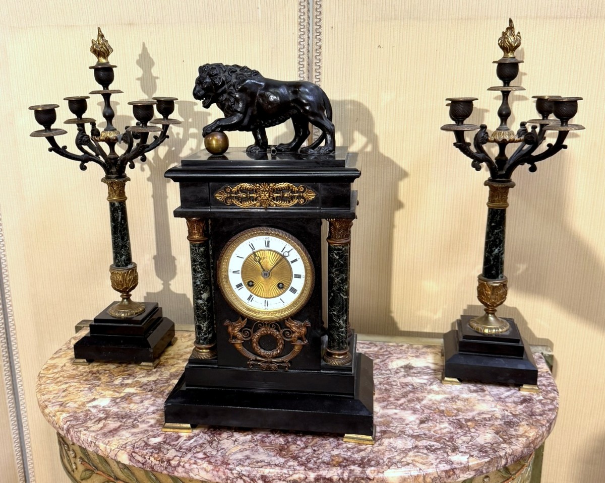 Garniture au lion Empire en bronze 