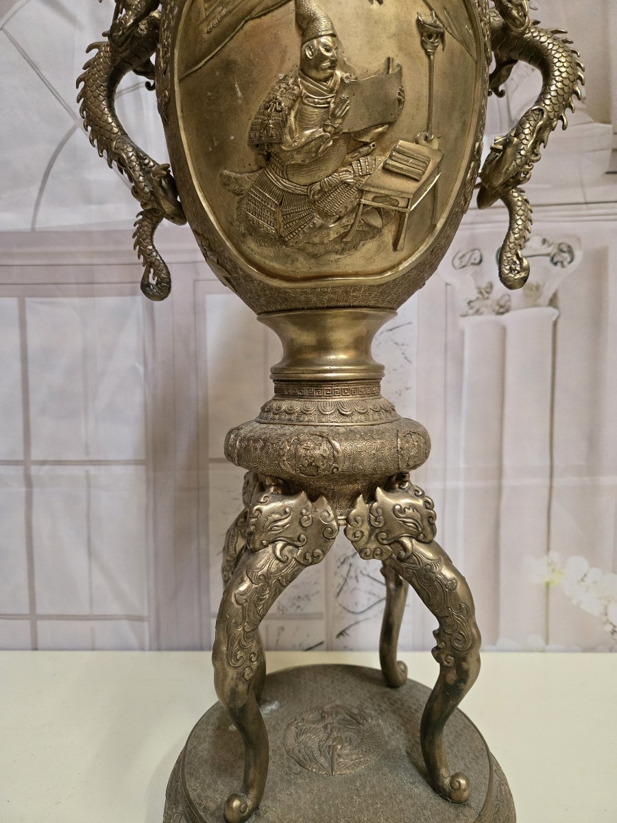 Asia 19th Century: Very Important Bronze Incense Burner With Dragons And Samurai-photo-3