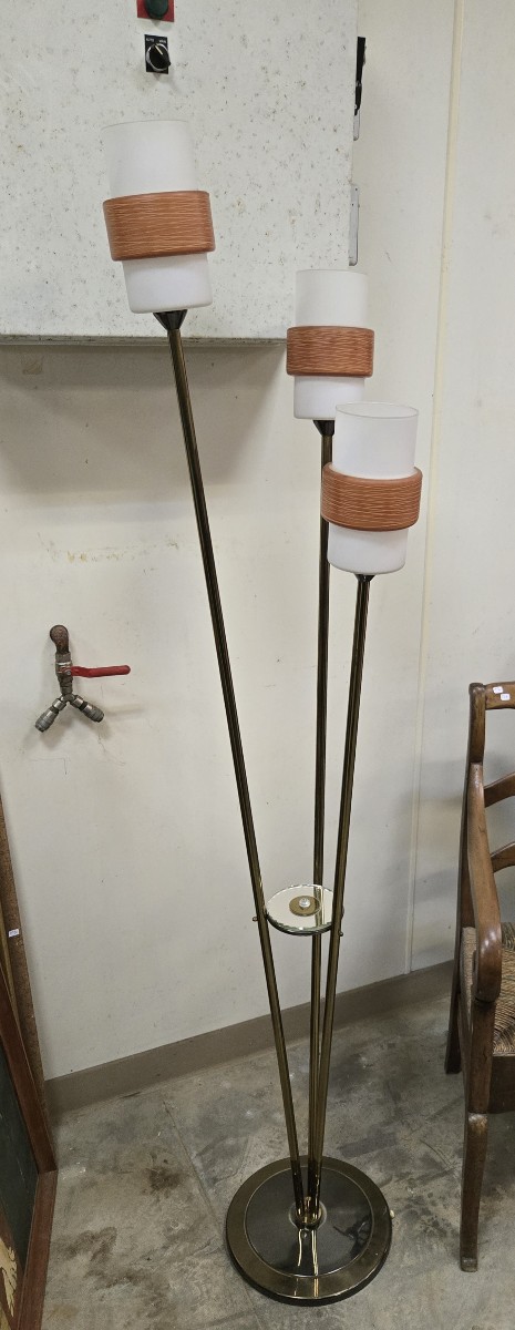 Lampadaire vintage en laiton vers 1960