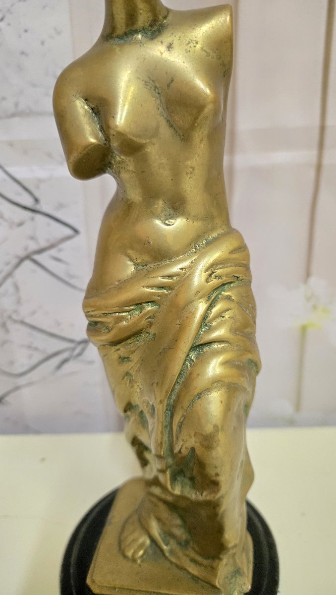 Statue en bronze à patine dorée représentant la Vénus de Milo-photo-2