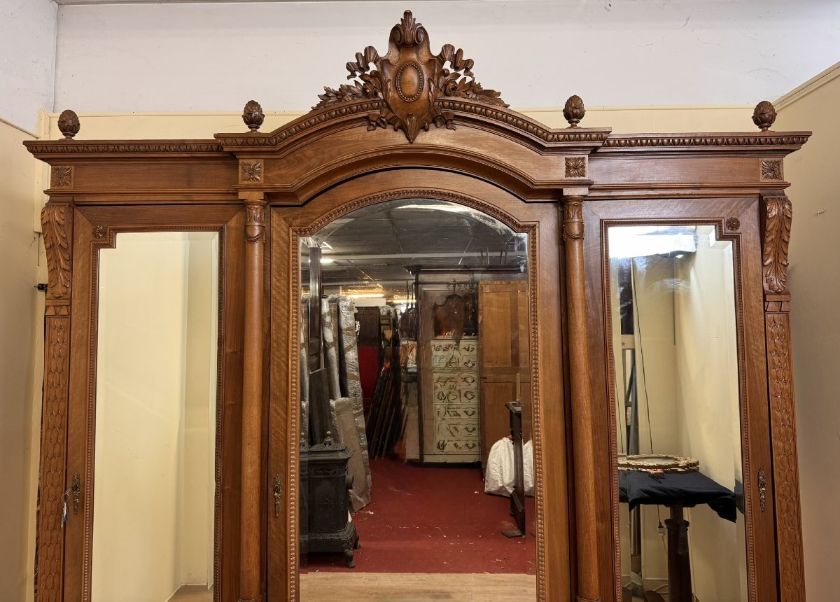Very Large Louis XVI Style Walnut Wardrobe-photo-2