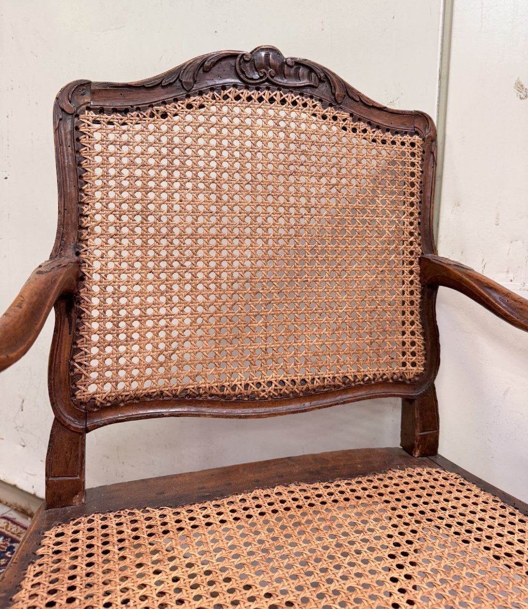 Fauteuil de bureau époque Louis XV en noyer sculpté-photo-5
