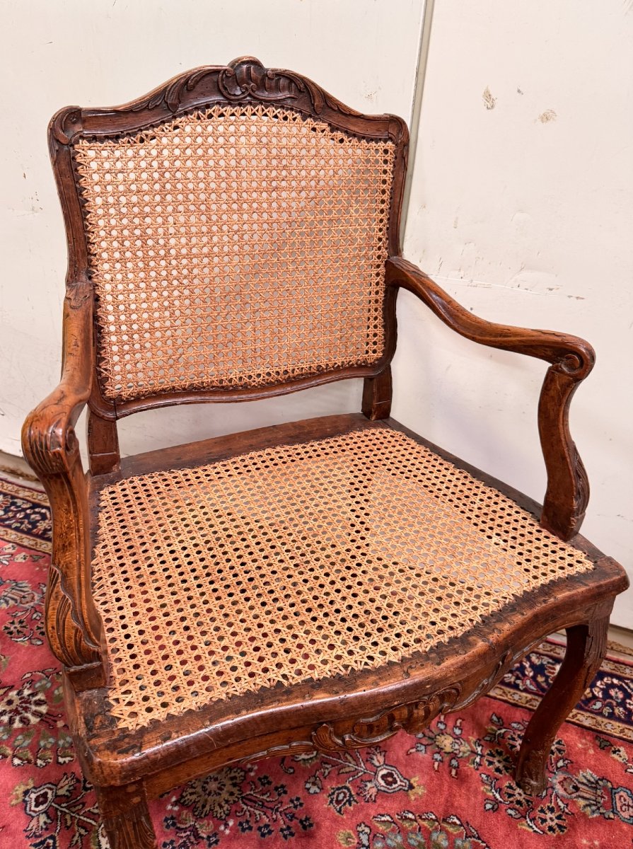 Fauteuil de bureau époque Louis XV en noyer sculpté-photo-6