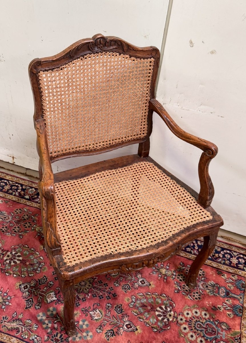 Fauteuil de bureau époque Louis XV en noyer sculpté-photo-7
