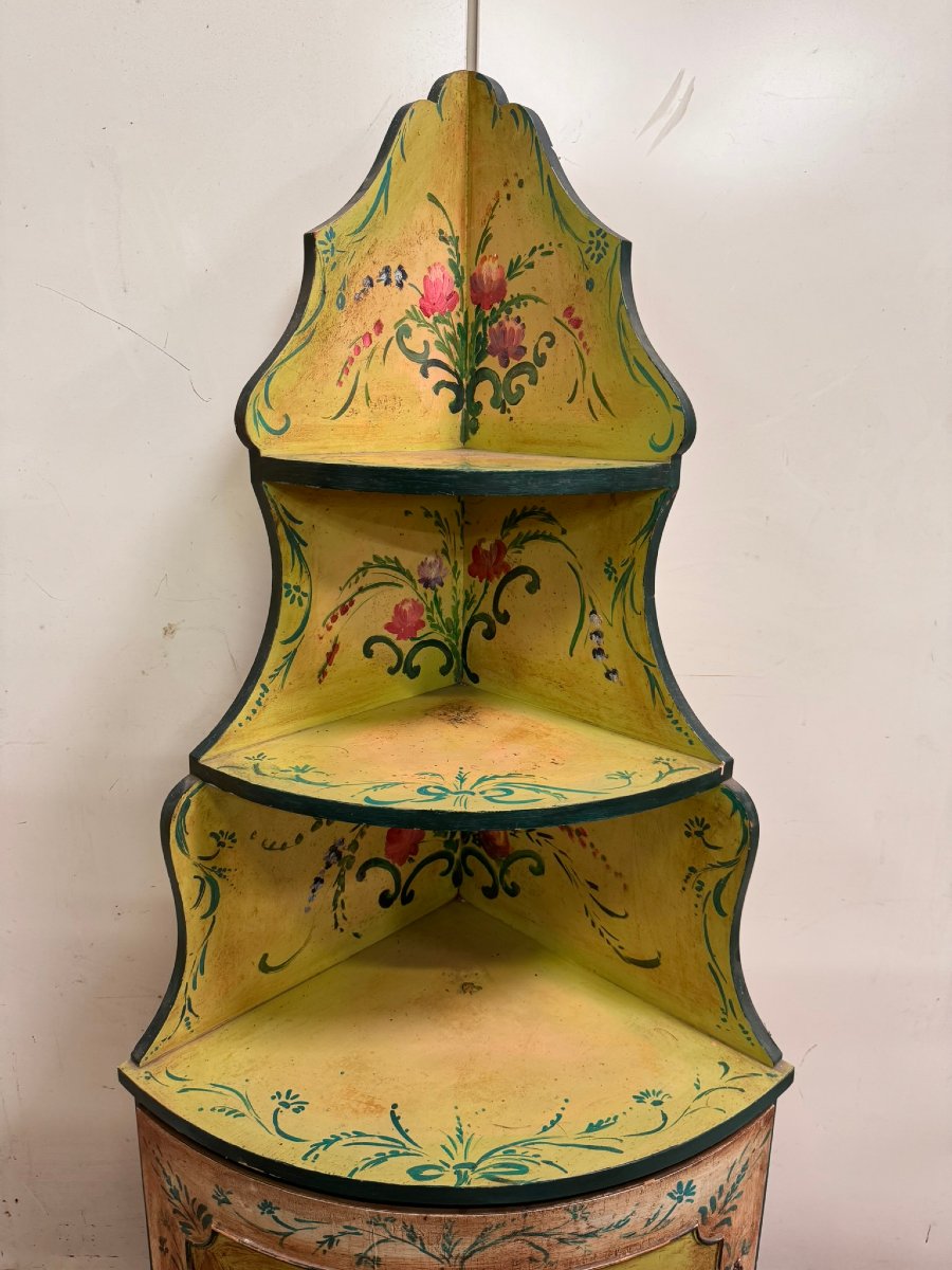 Encoignure galbée style Louis XV Venitienne en bois laqué-photo-1