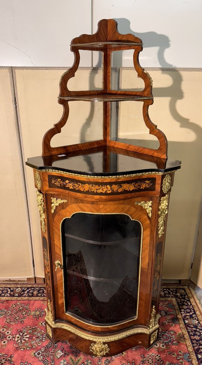 Encoignure galbée style Louis XIV en bois de rose et marquéterie-photo-1