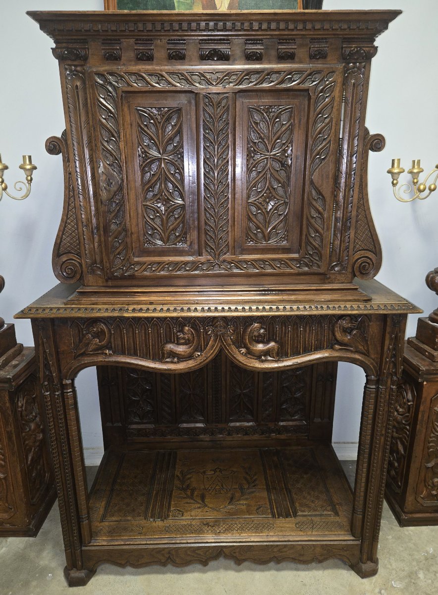 Cabinet époque XVIIeme en noyer sculpté-photo-2