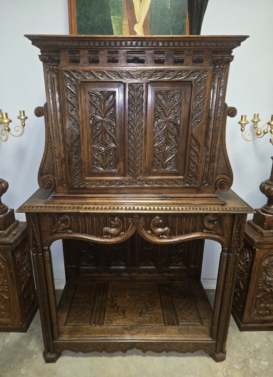 Cabinet époque XVIIeme en noyer sculpté-photo-3