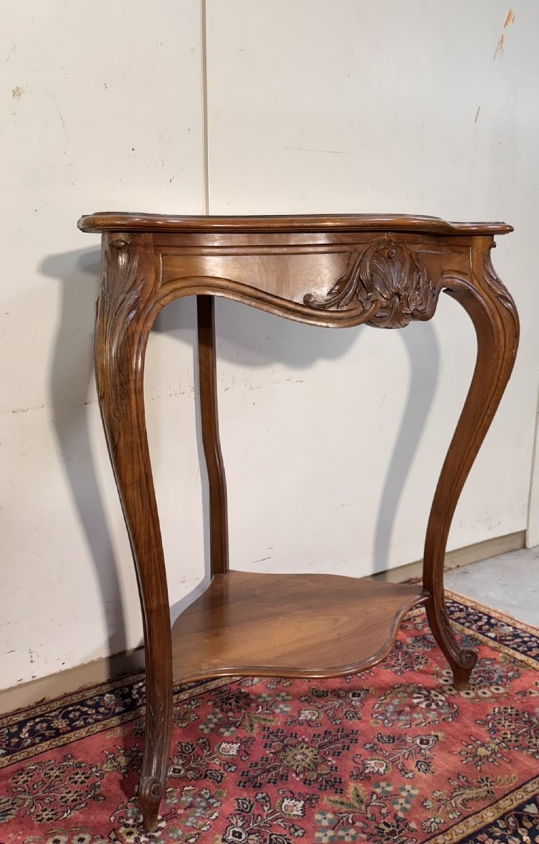 Rare console d'angle galbée style Louis XV en noyer-photo-4
