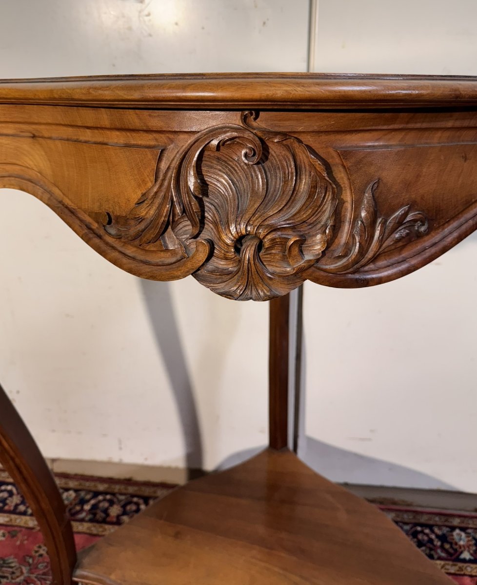 Rare console d'angle galbée style Louis XV en noyer-photo-5