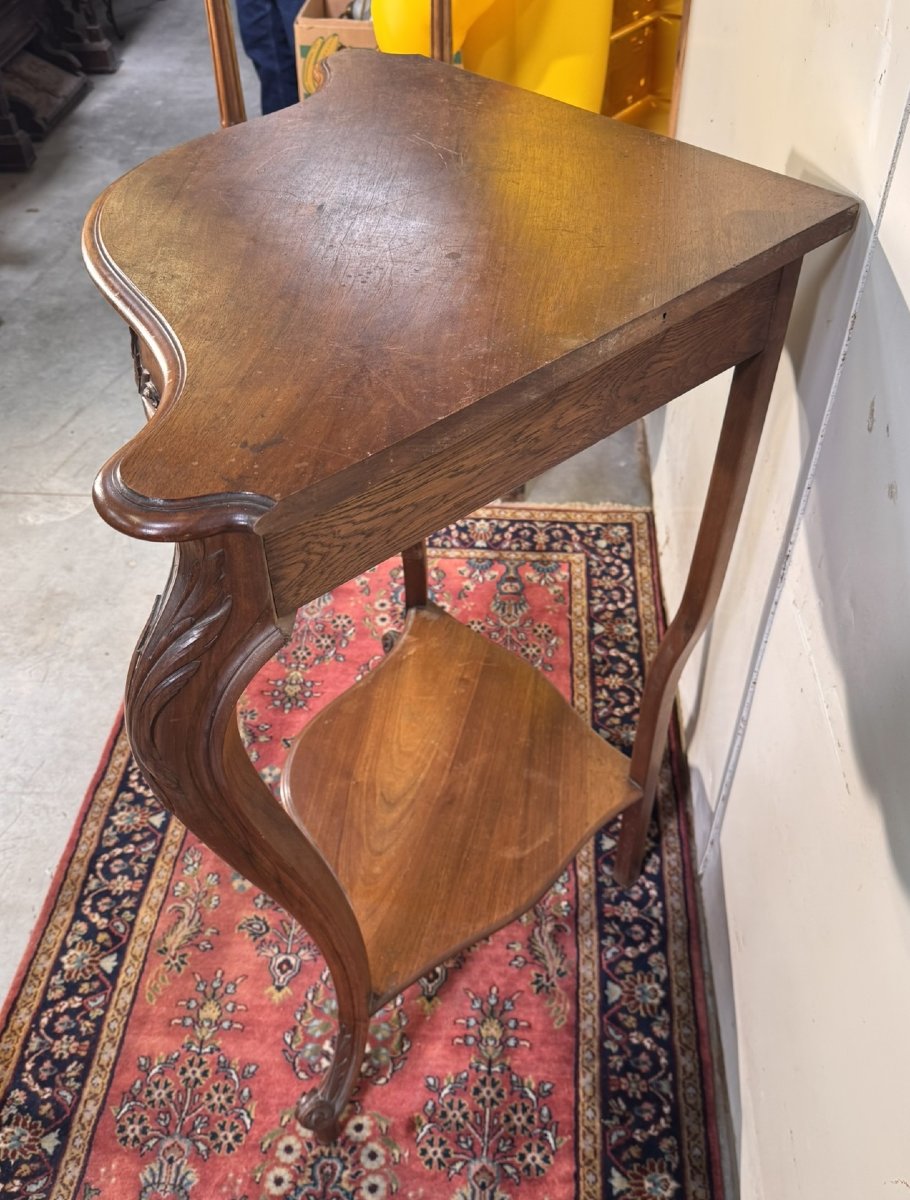 Rare console d'angle galbée style Louis XV en noyer-photo-8