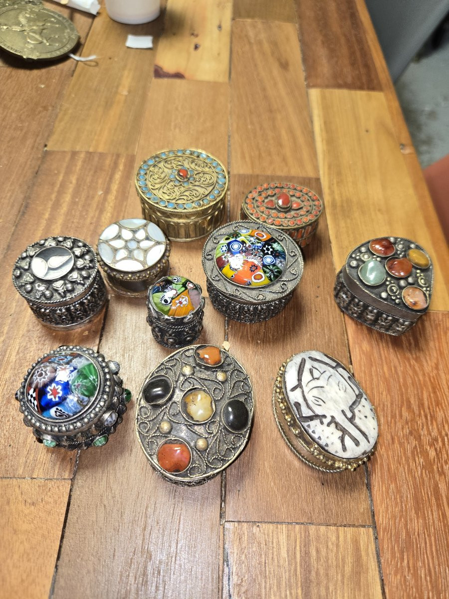 Set Of 10 Oriental Pill Boxes In Silver And Silver-plated Metal-photo-4