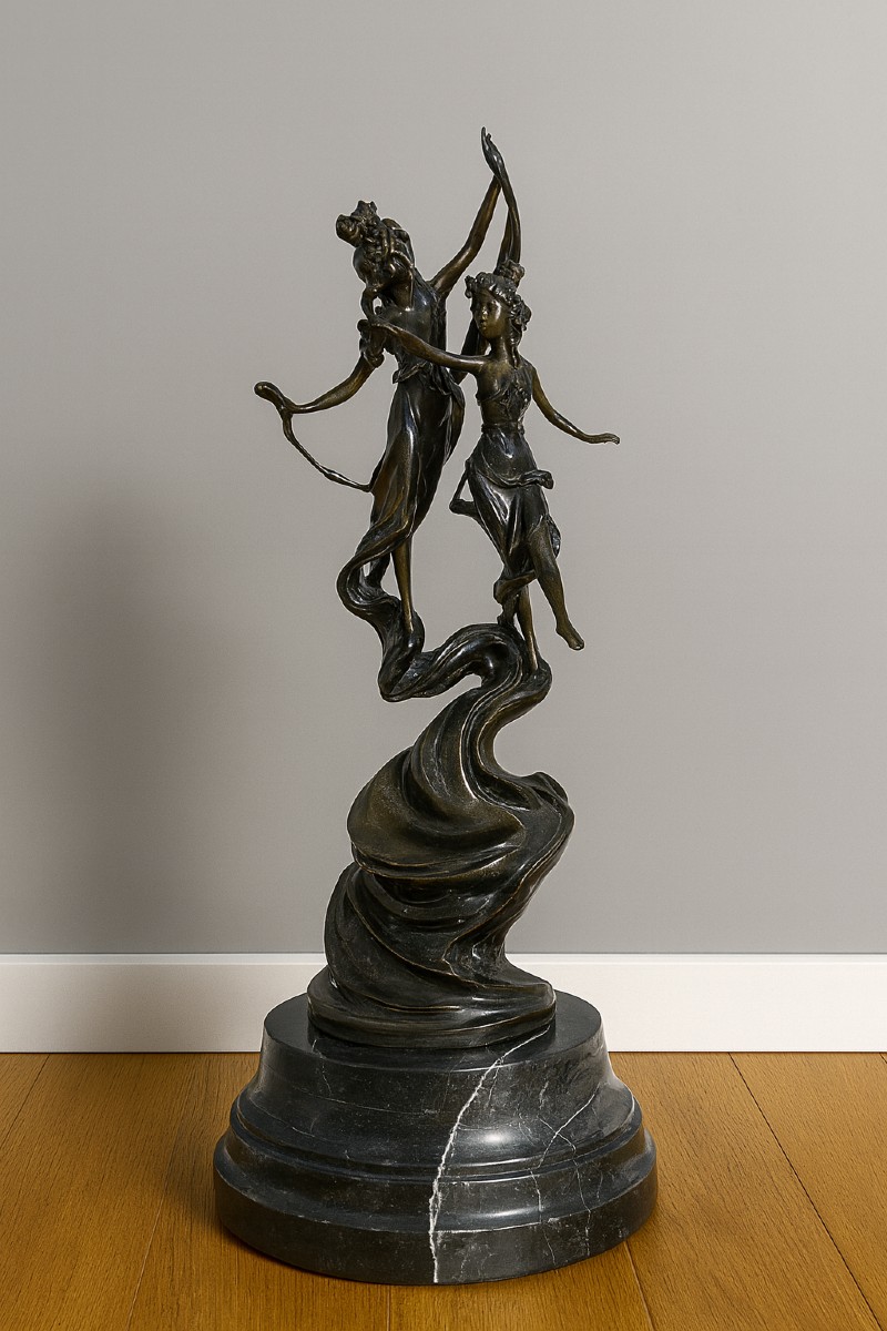 D'après Auguste Moreau : sculpture en bronze "La Danse des Nymphes"