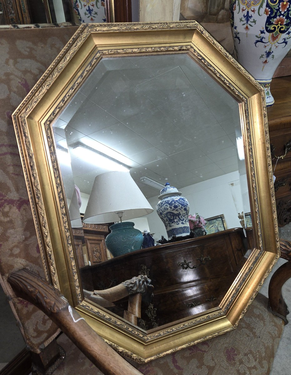 Miroir doré vintage de forme héxagonale