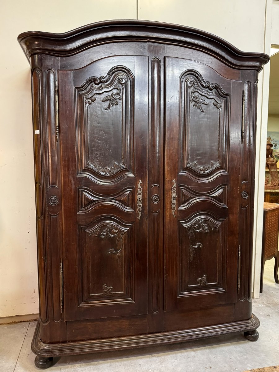 Alsatian Louis XIII Period Wardrobe In Solid Walnut-photo-2