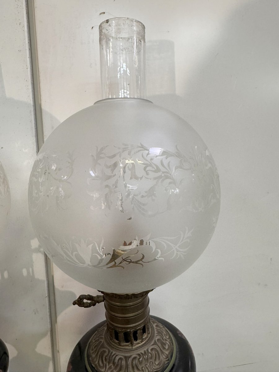 Large Pair Of Black Porcelain Oil Lamps With Peacock Decoration-photo-7