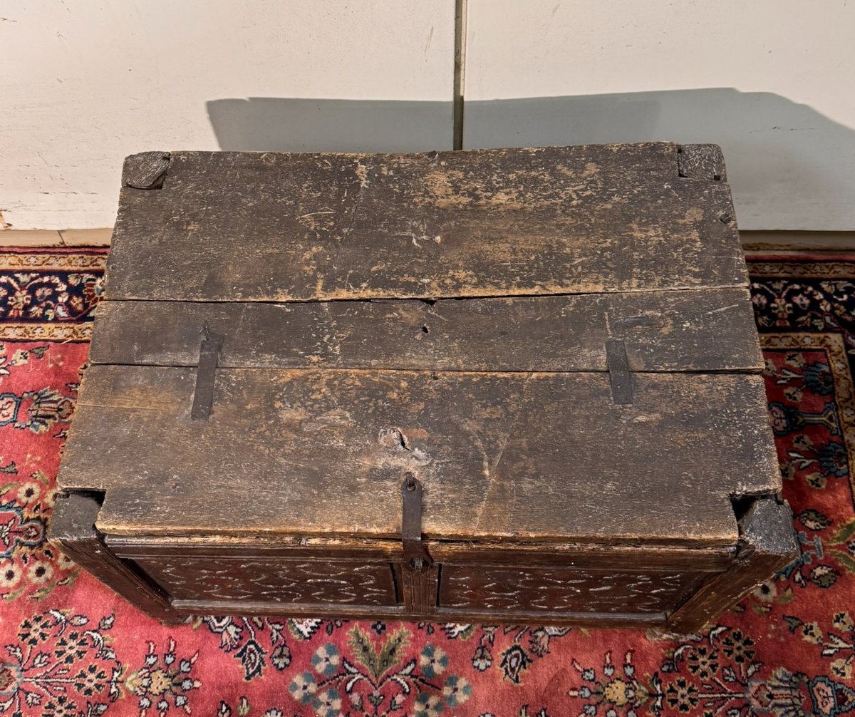 Asie XVIIIeme : coffre en bois sculpté-photo-5