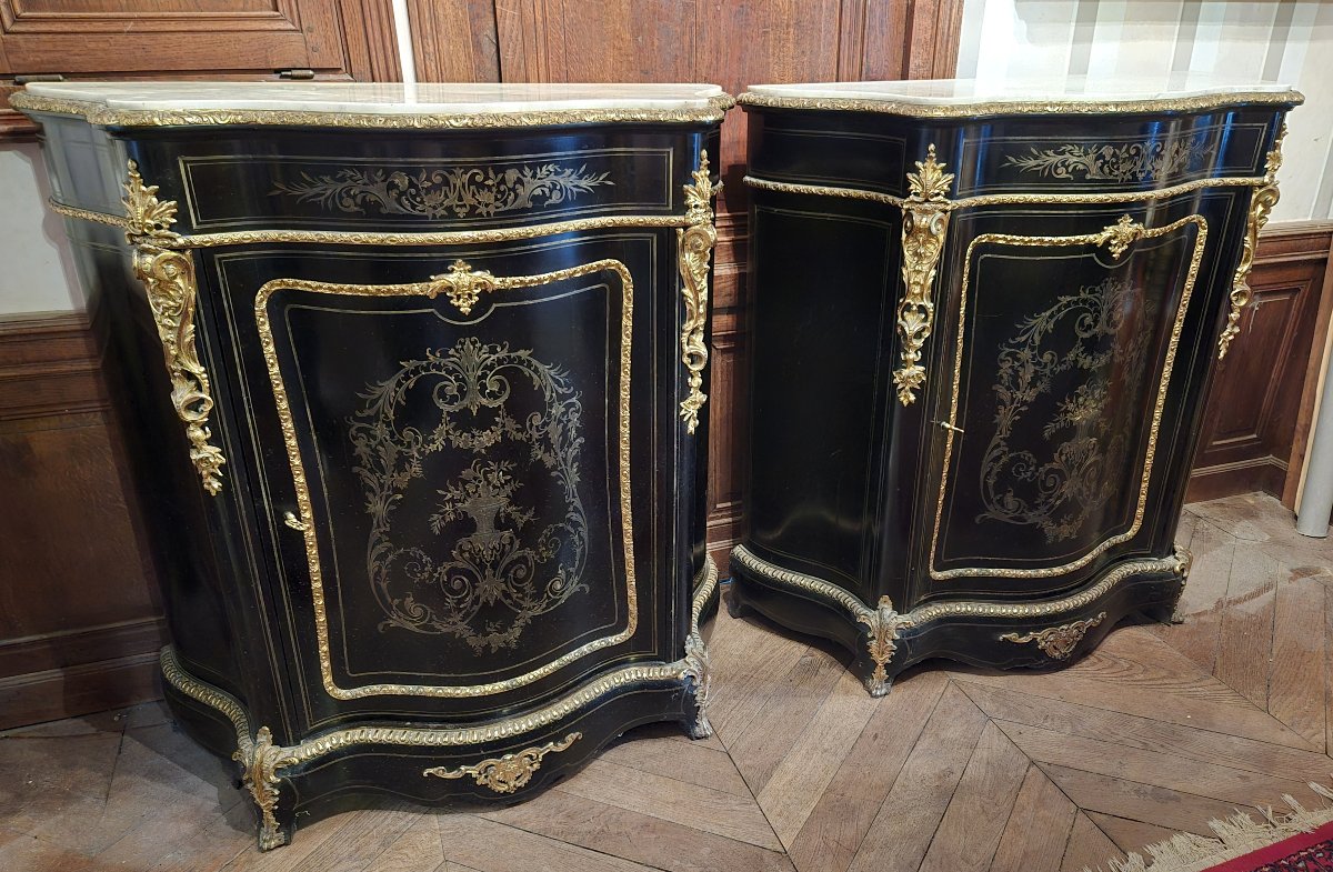 Paire de meubles d'appui "Boulle" galbés époque Napoléon III en incrustation de laiton doré-photo-1