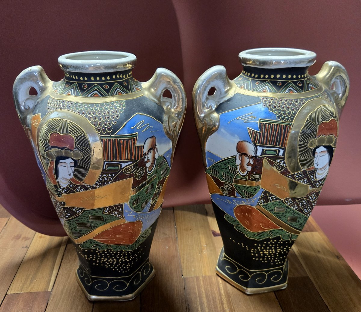 Japon fin XIXeme : paire de vases en faience de Satsuma-photo-1