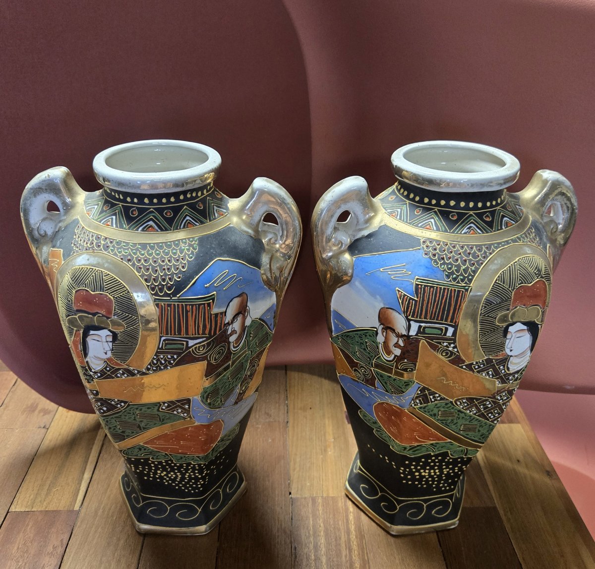 Japon fin XIXeme : paire de vases en faience de Satsuma-photo-2