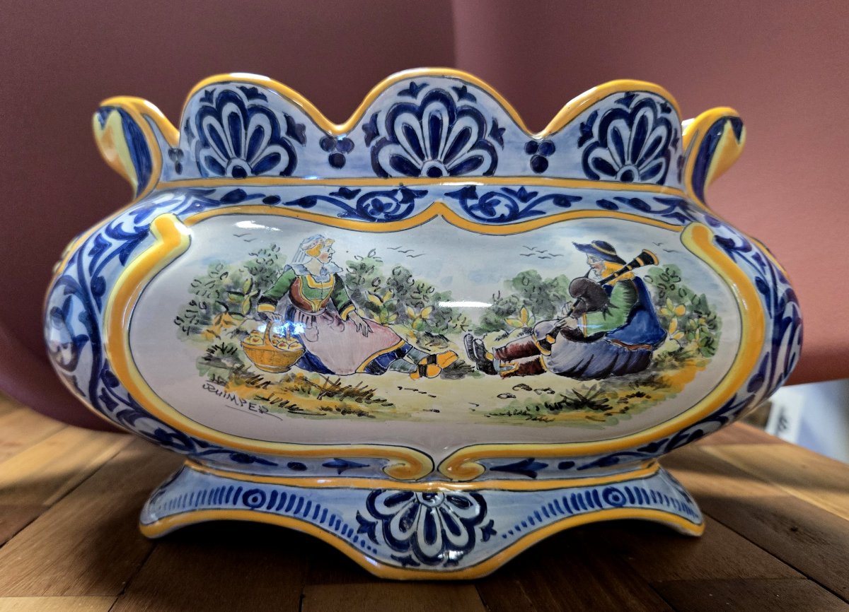 Henriot Quimper: Large Painted Earthenware Planter-photo-1