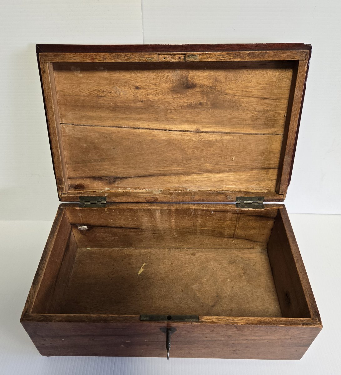 Monogrammed Marquetry Box Or Case-photo-3