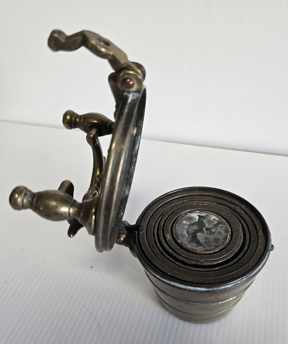 Bronze Apothecary's Weight, Also Known As The Nuremberg Weight -photo-2