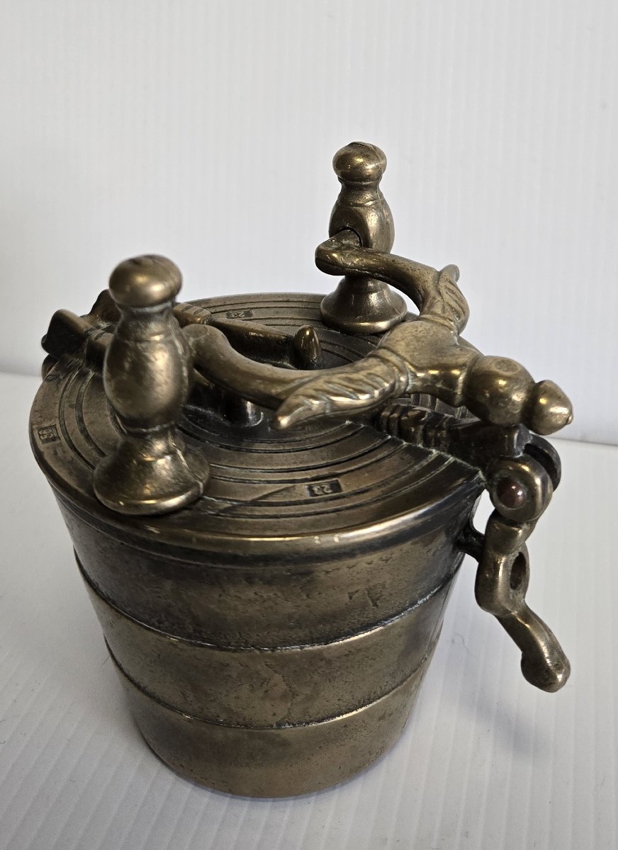 Bronze Apothecary's Weight, Also Known As The Nuremberg Weight -photo-7