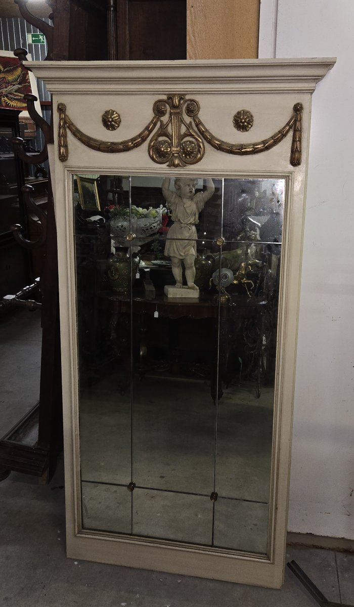 Louis XVI Style Trumeau Mirror With A Painted Wooden Frame In A Patinated Cream Tone-photo-3