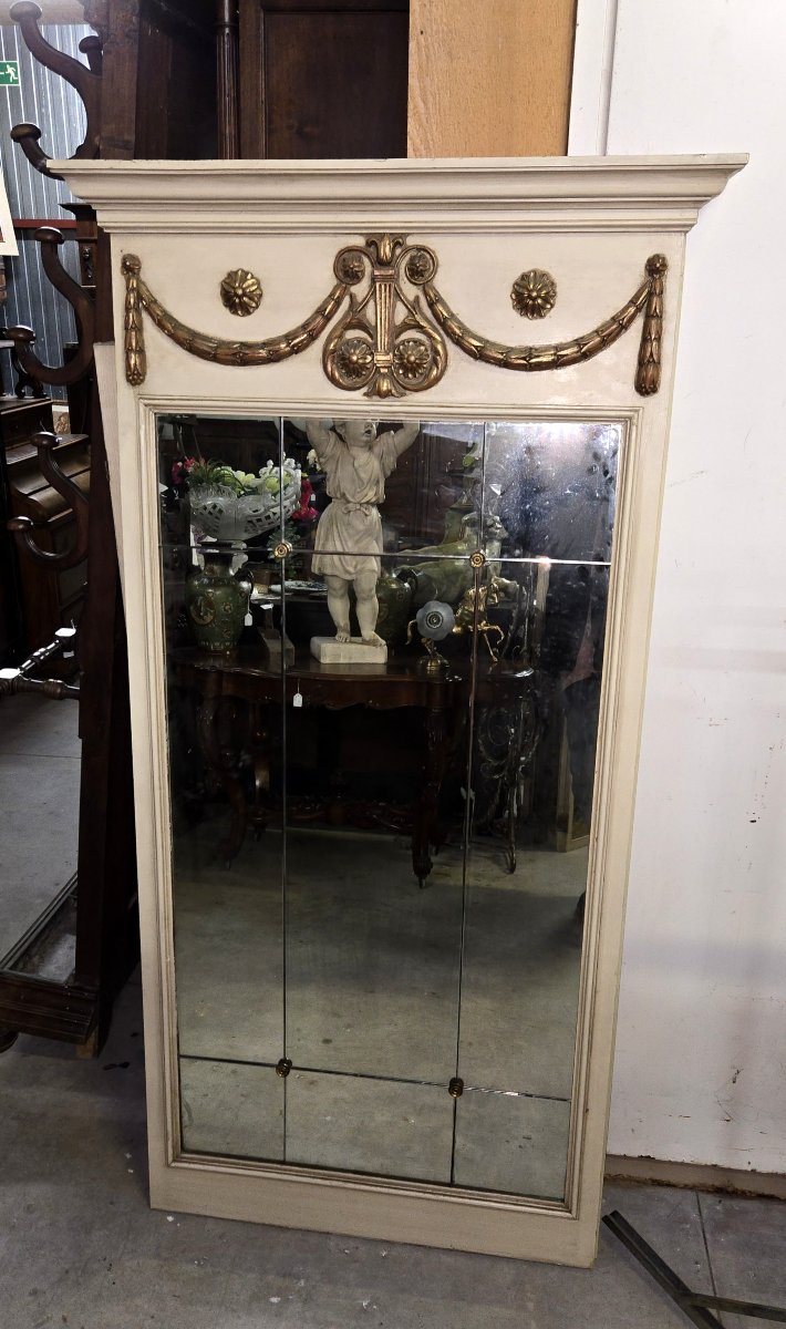 Louis XVI Style Trumeau Mirror With A Painted Wooden Frame In A Patinated Cream Tone-photo-4