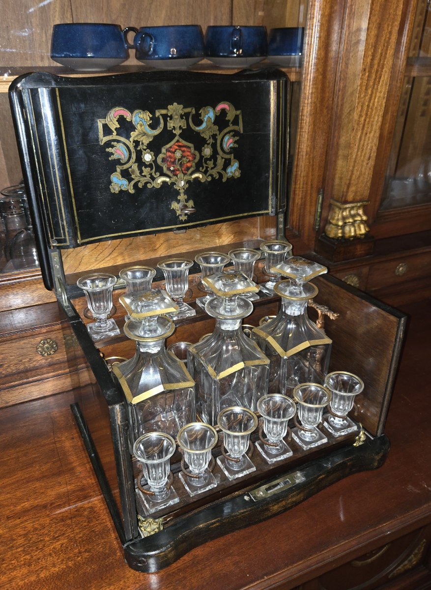 Cave à liqueur Napoléon III Boulle, en bois noirci et motif doré et polychrome-photo-8