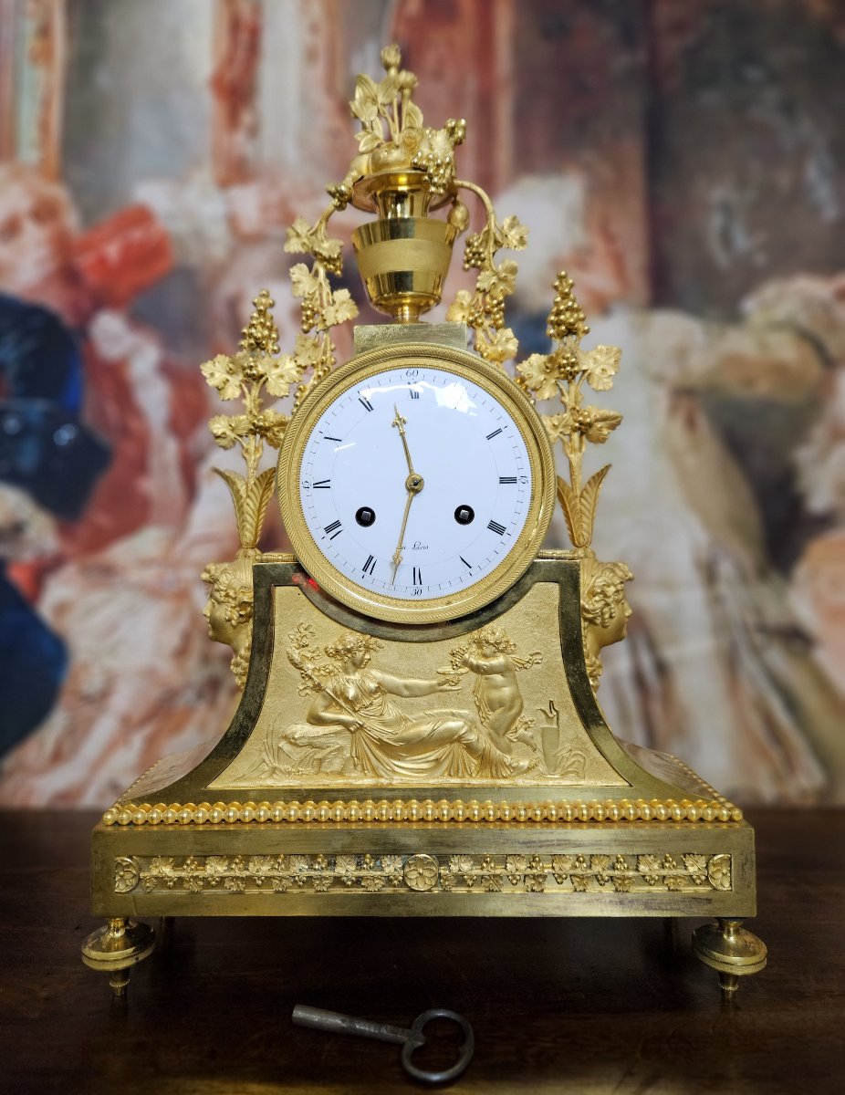 Louis XVI Period Clock In Finely Chased Gilt Bronze-photo-2