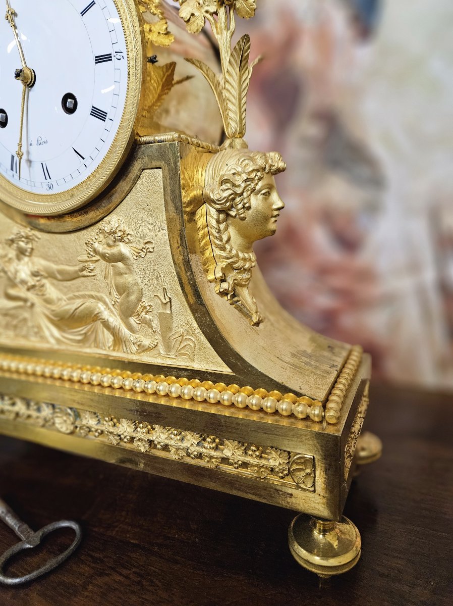 Louis XVI Period Clock In Finely Chased Gilt Bronze-photo-3