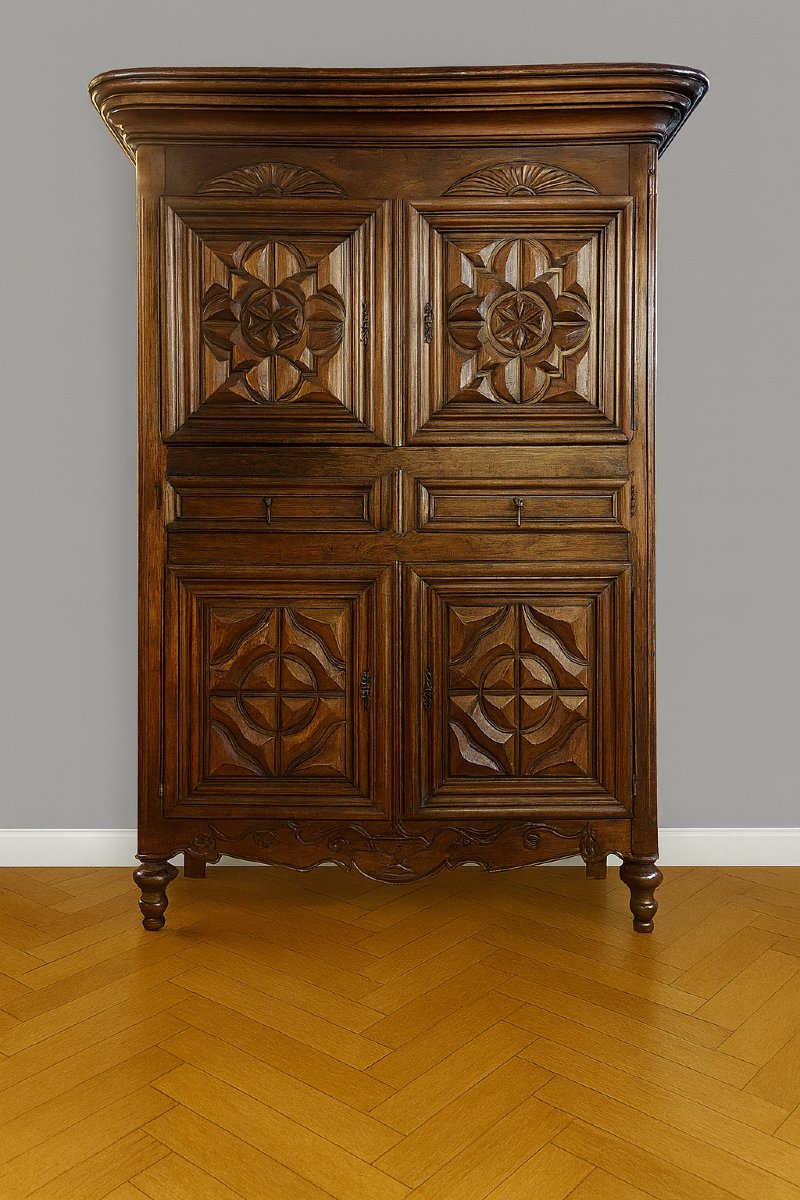 18th Century Four-door Cabinet In Solid Walnut -photo-5