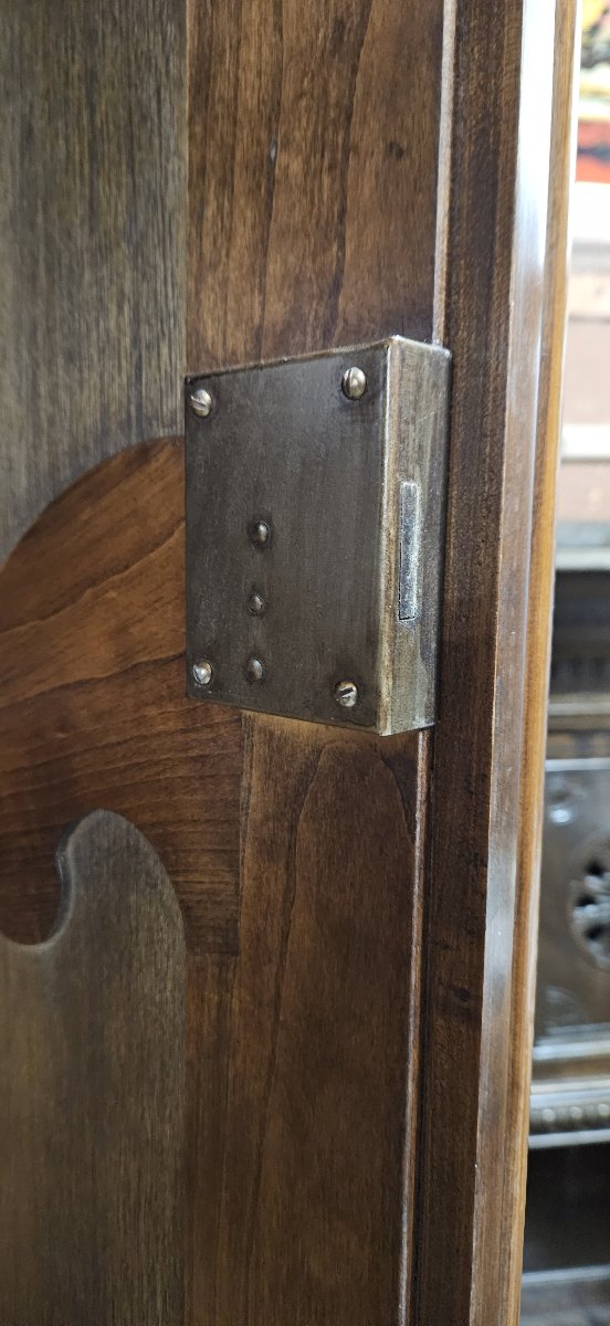 Grand buffet vaisselier en noyer et orme, de style Louis XV-photo-5