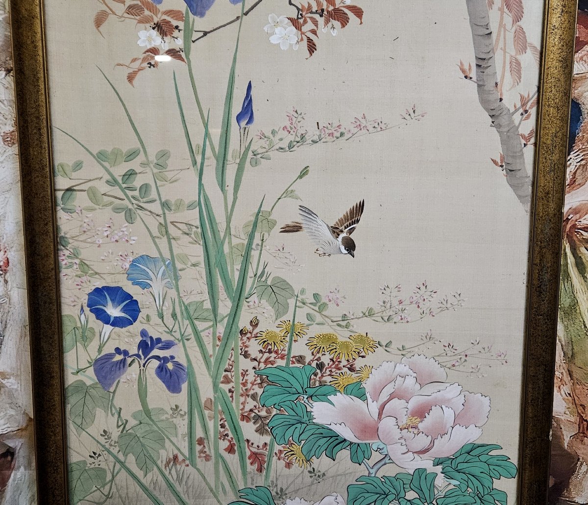 Asie vers 1900 : grande peinture sur soie, représentant des oiseaux branchés-photo-3