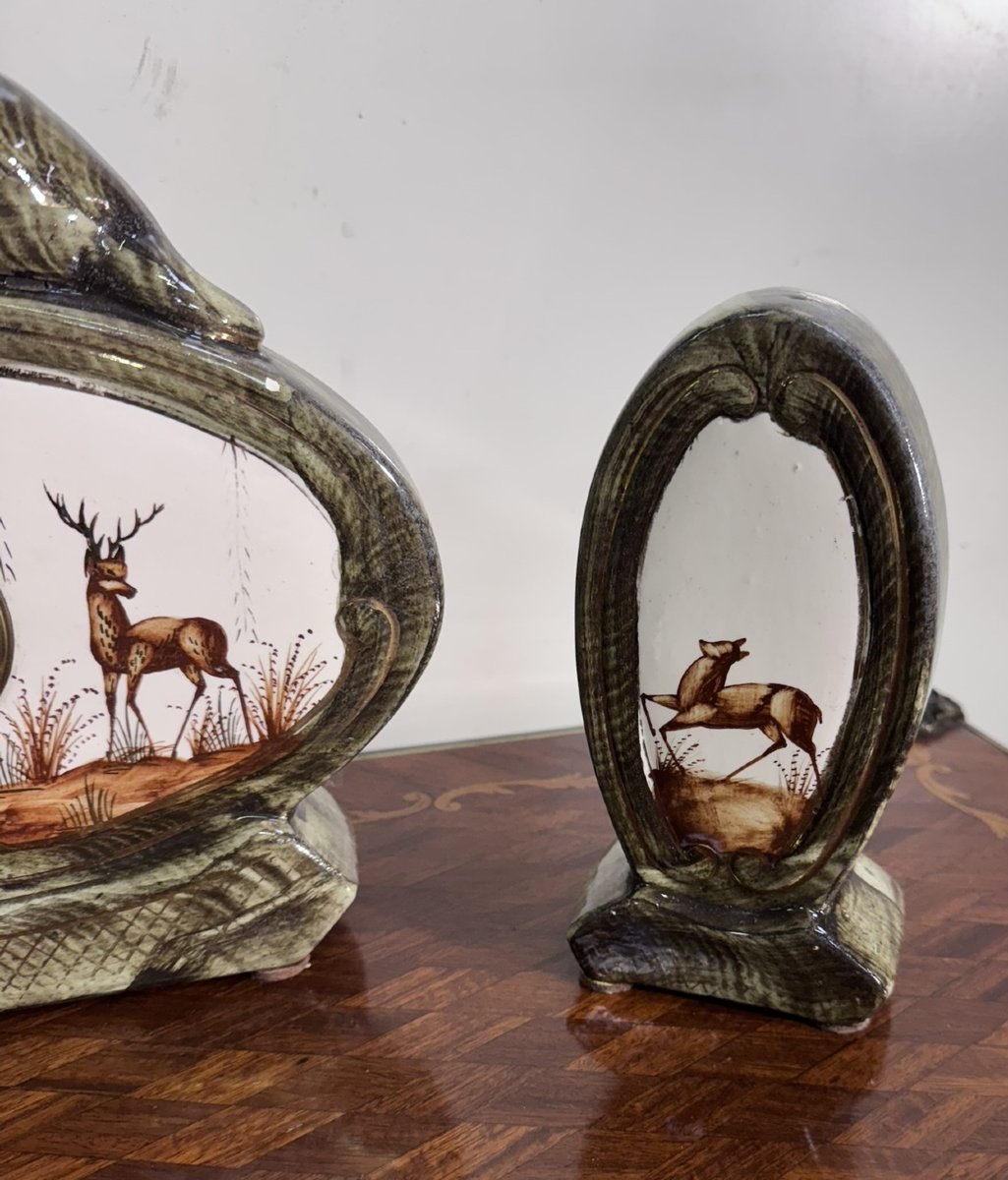 Art Deco Mantelpiece Set Consisting Of A Central Clock And Two Matching Figures-photo-5