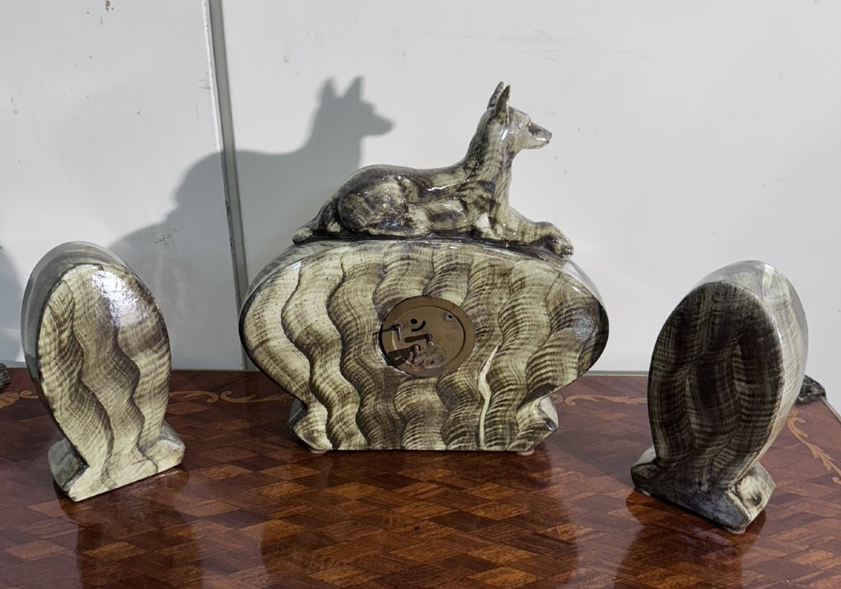 Art Deco Mantelpiece Set Consisting Of A Central Clock And Two Matching Figures-photo-8