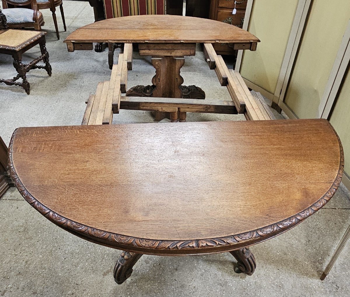 Round Extendable Side Table In Solid Oak, Renaissance Style-photo-6