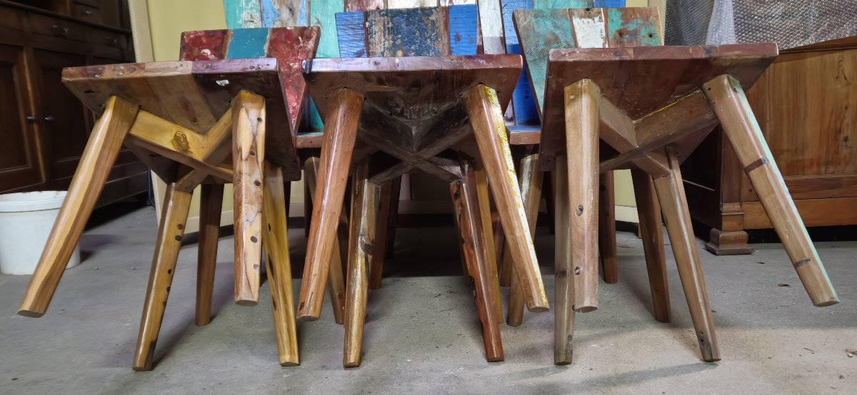 Série de douze chaises réalisées en bois de bateaux recyclés, chaque modèle étant unique-photo-7