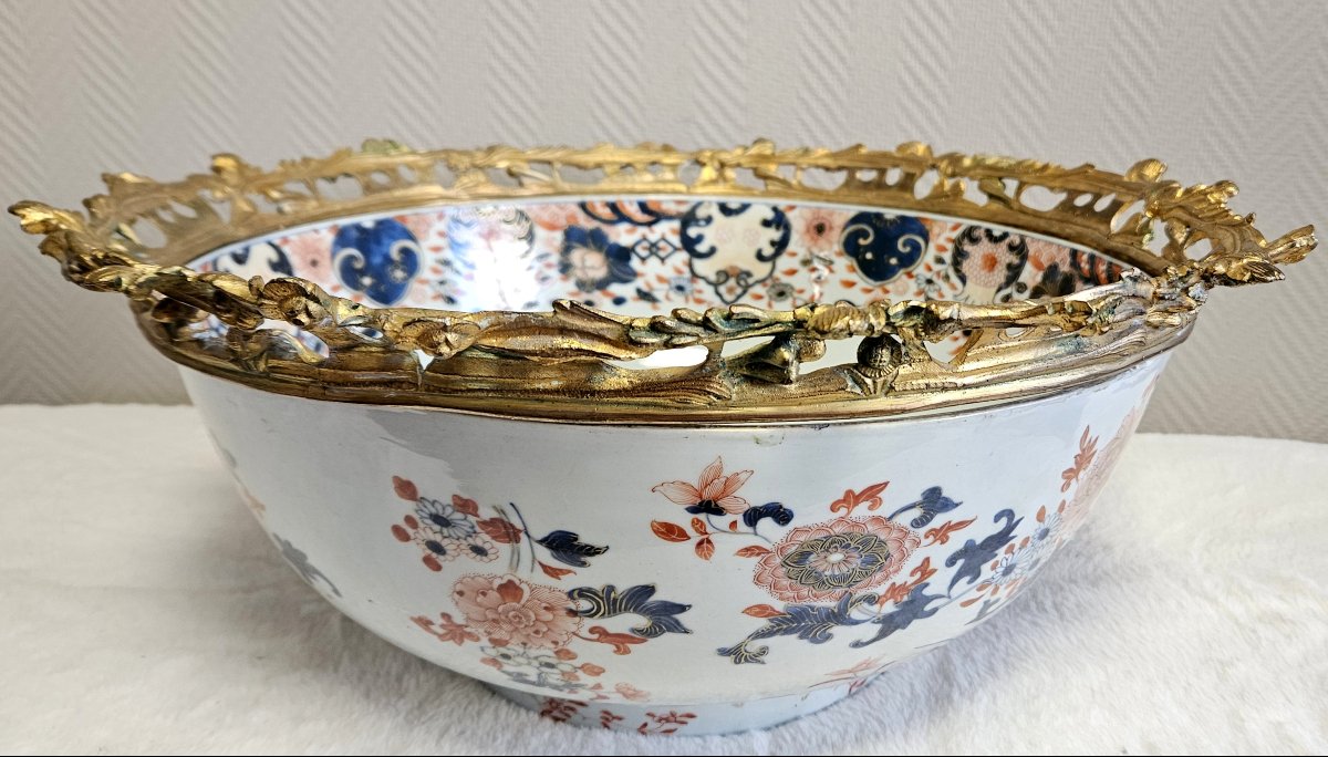 Asie XIXeme : Trés Trés Important bassin en porcelaine finement peint à la main-photo-1